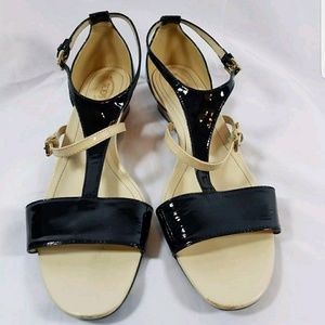Tod's white black patent leather T Strap Sandals